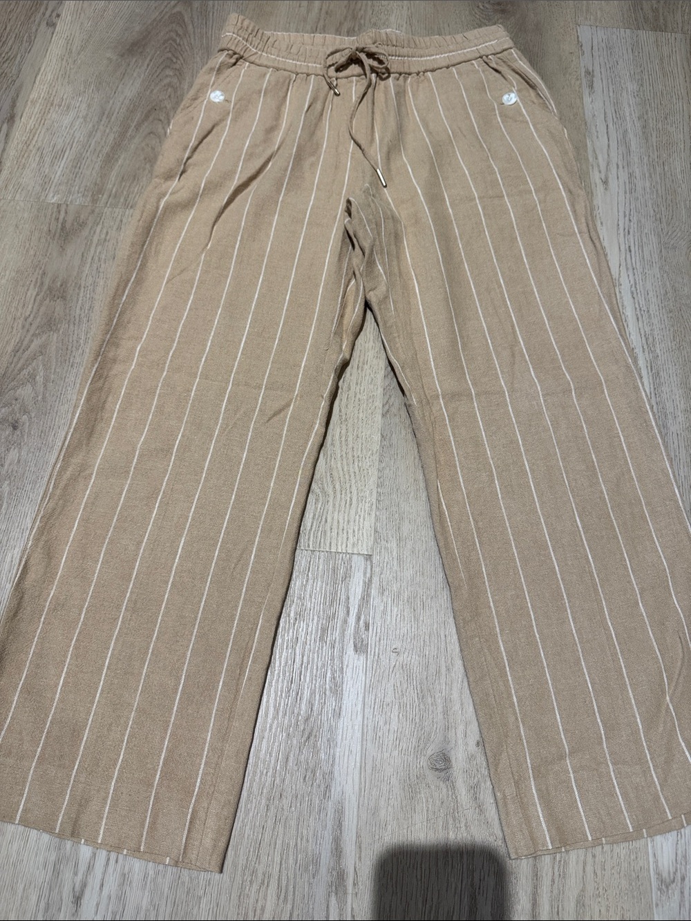 Jones New York Women's Wide-Leg Pinstripe Pants — Tan with White Stripes